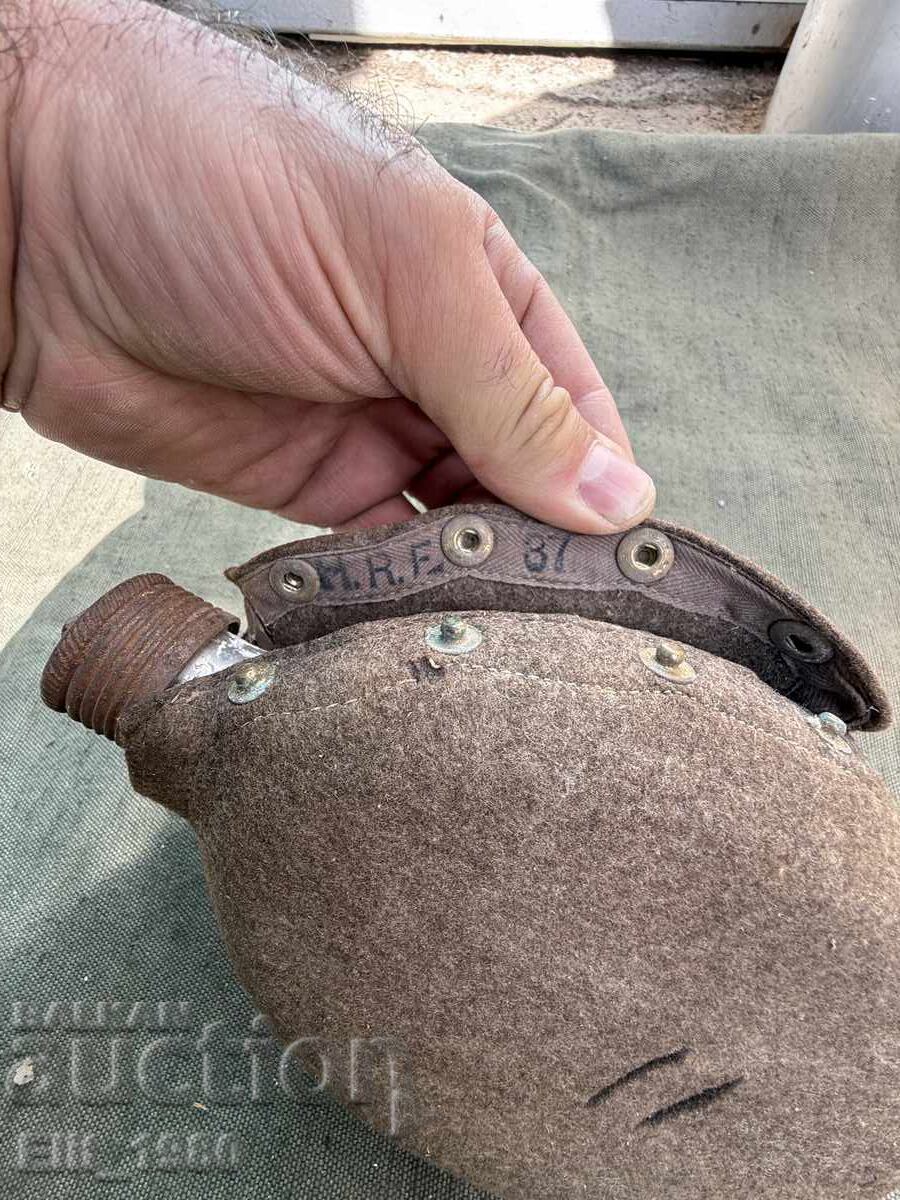 Delivery of German soldier's canteen WWII 1937