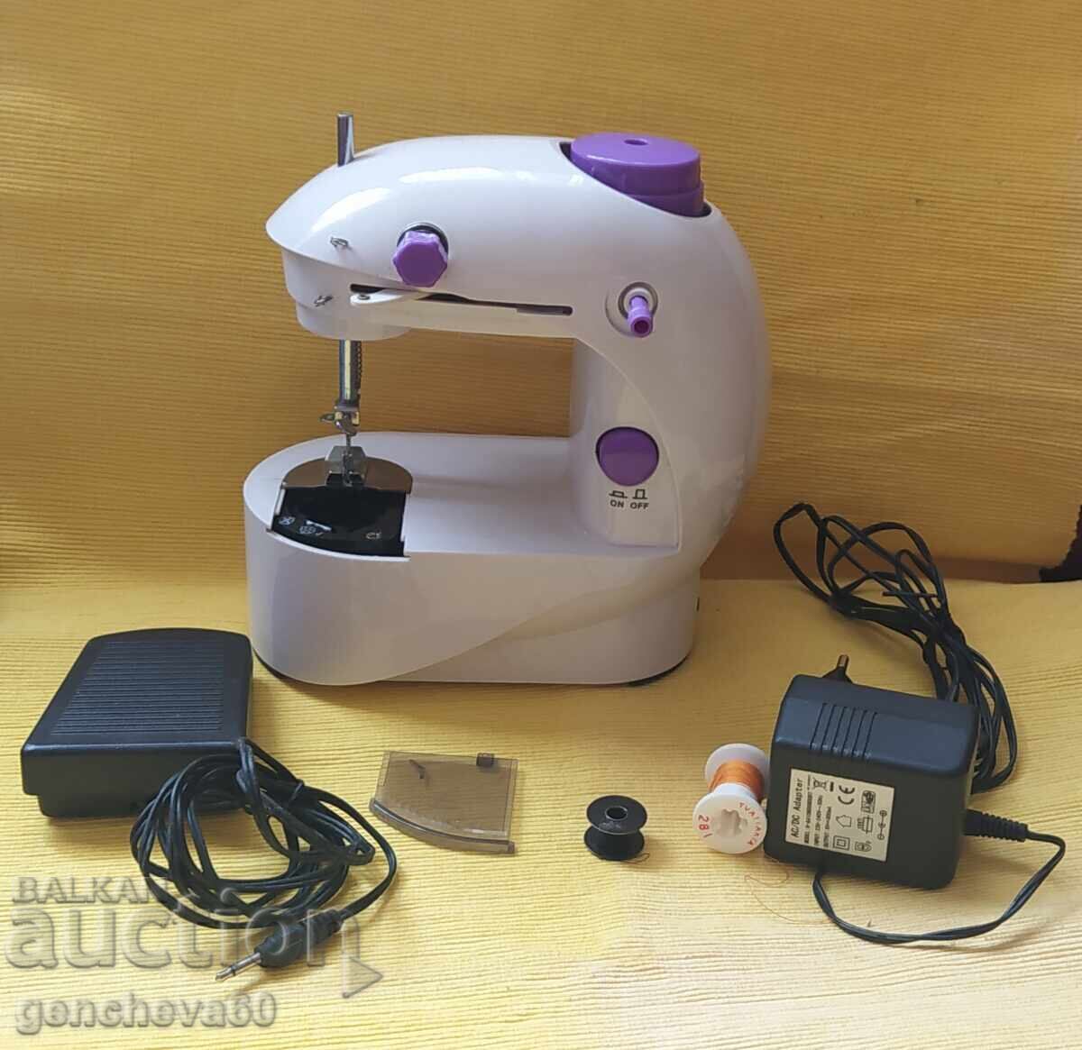 Mini sewing machine with pedal and two speeds - 5