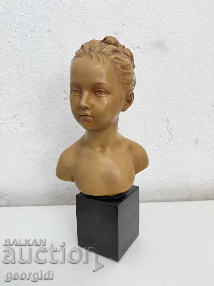 Auction  Very elegant 19th-century French terracotta bust of Louise Br
