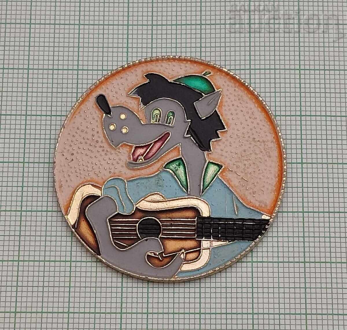 NU GUESS WOLF ANIMATION RUSSIA BADGE