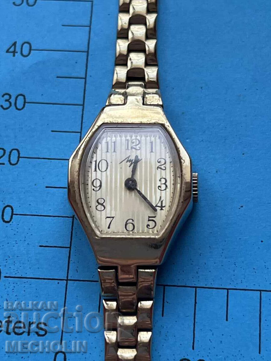 CEAS DE DAMĂ 5 cu preț 35.00 BGN | € 17.90 CEAS DE DAMĂ 5 cu preț 35.00 BGN | € 17.90