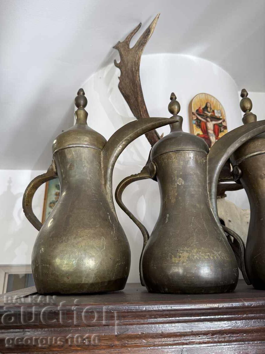 Συλλογή παλαιών χάλκινων κανάτων/ιμπρίκων Νο. 7565 - 5 Συλλογή παλαιών χάλκινων κανάτων/ιμπρίκων Νο. 7565 - 5