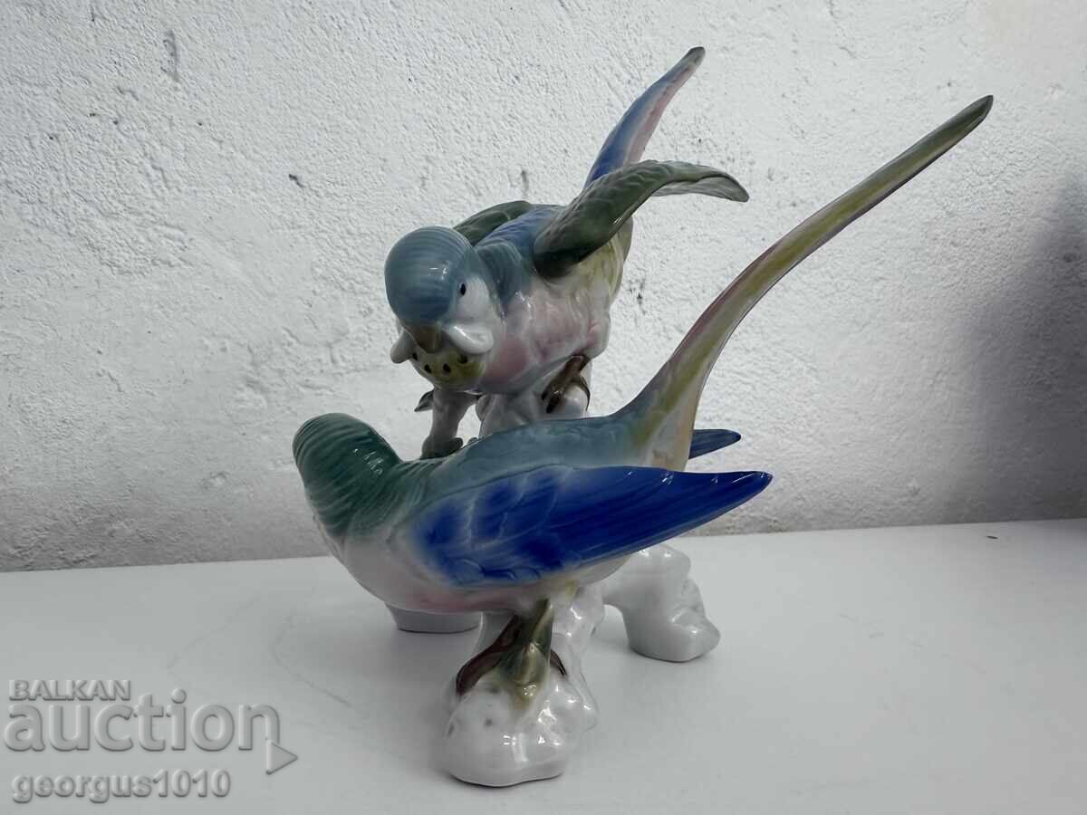 Delivery of Porcelain figure Karl Ens No. 7566 Delivery of Porcelain figure Karl Ens No. 7566