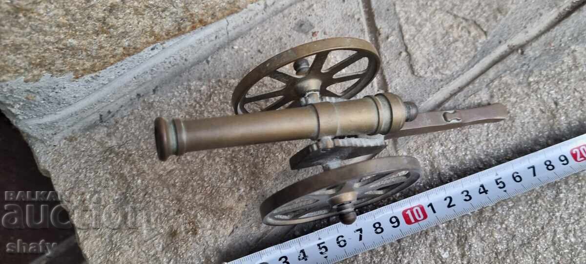 Ένα μπρούτζινο κανόνι - 6 Ένα μπρούτζινο κανόνι - 6