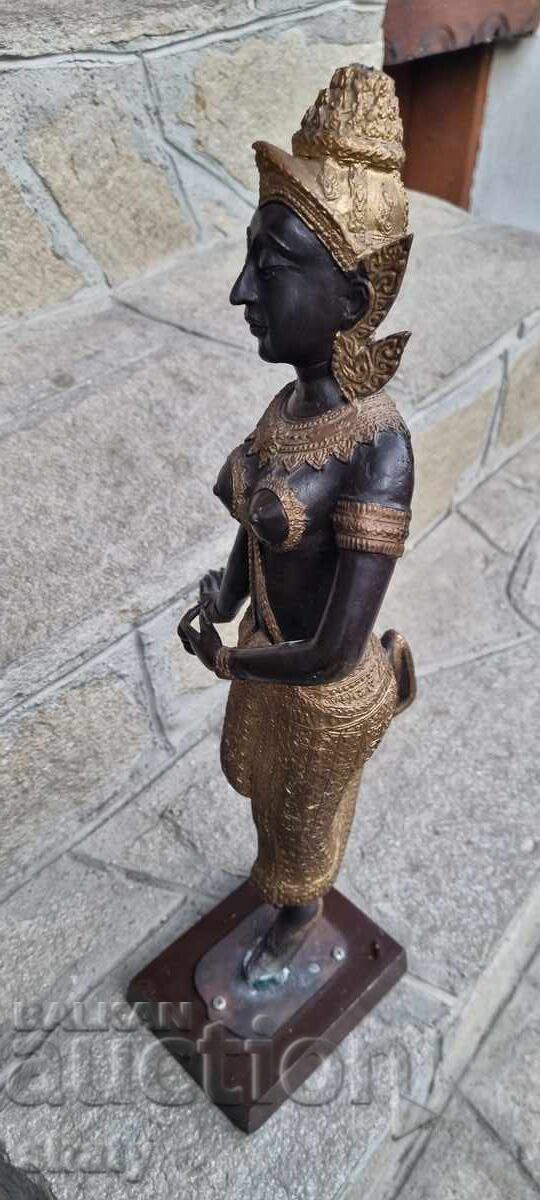 Delivery of Bronze sculpture, figure