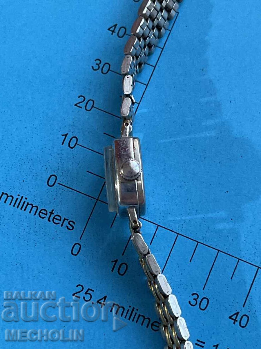 Delivery of WOMEN'S WATCH 12