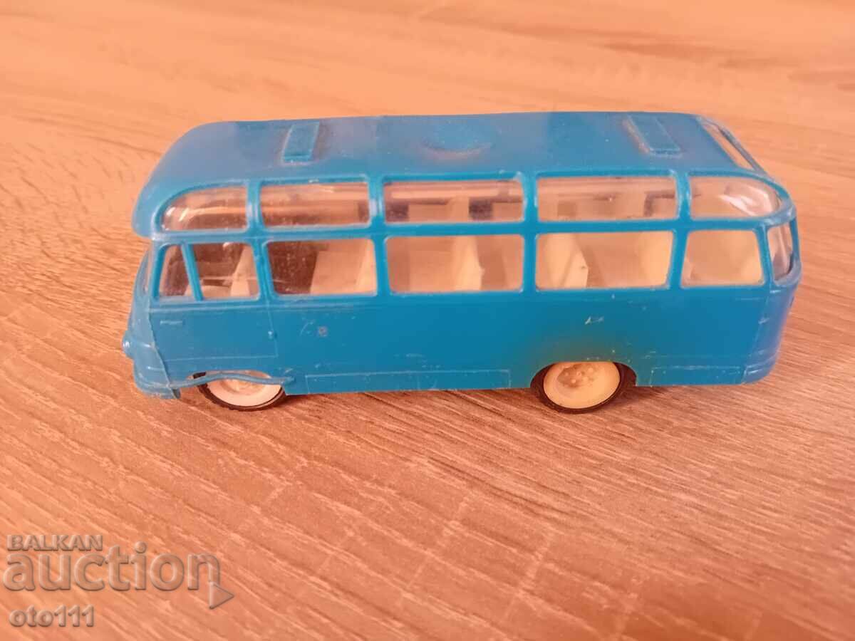 СТАРА ИГРАЧКА РОБУР с цена € 25.00 | 48.90 лв. СТАРА ИГРАЧКА РОБУР с цена € 25.00 | 48.90 лв.