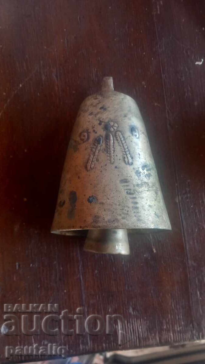 AN OLD BRONZE TAN AN OLD BRONZE TAN