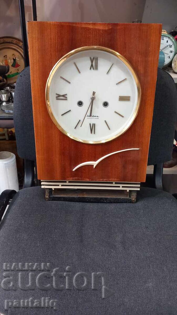 CEAS DE PERETE CHIHLUMBRU cu preț 40.00 BGN | € 20.45