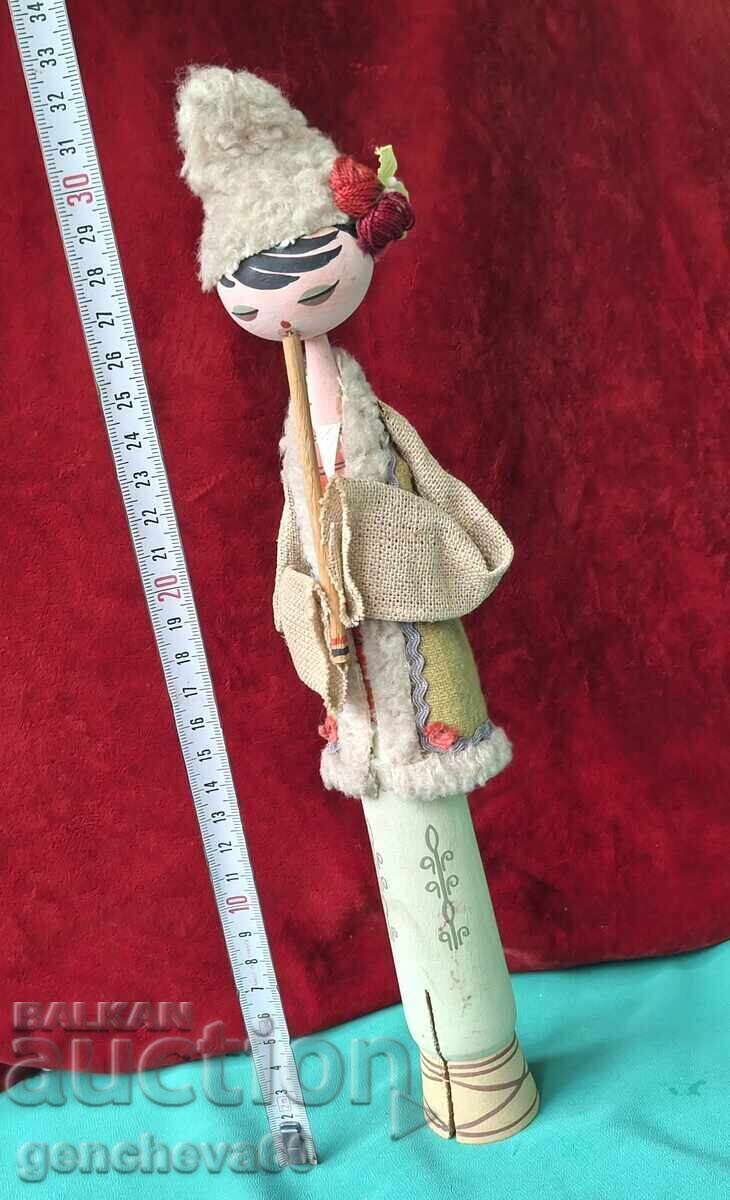 Φιγούρα λαϊκής τέχνης "Αγόρι με φλογέρα"