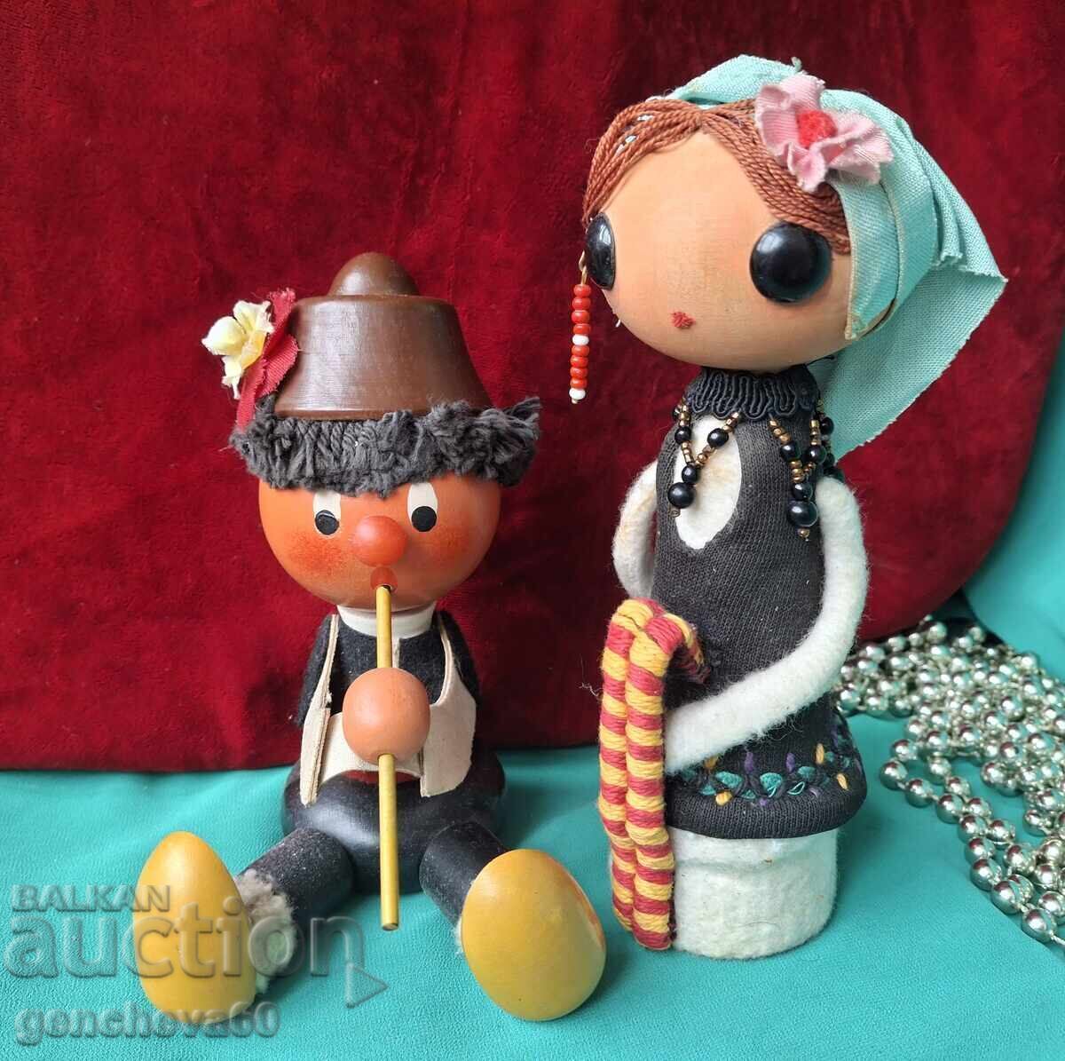 Големи фолклорни фигури музикантиСОЦ с цена € 30.00 | 58.67 лв.