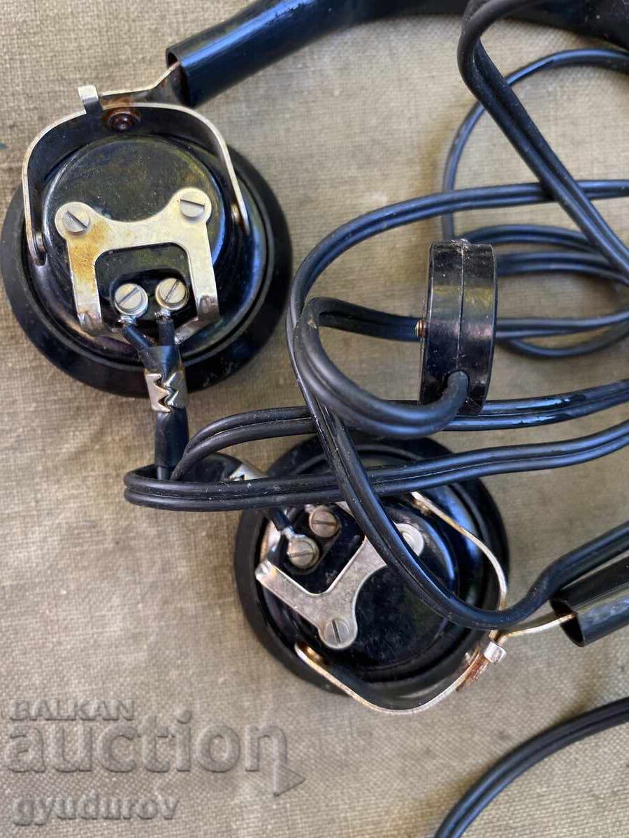 Headphones with price 10.00 BGN | € 5.11 Headphones with price 10.00 BGN | € 5.11