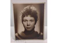 ACTRESS? AUTOGRAPH LARGE PHOTO PHOTOGRAPH CARD PORTRAIT