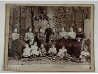 END OF THE 19TH CENTURY OLD LARGE FAMILY PHOTO ON CARDBOARD