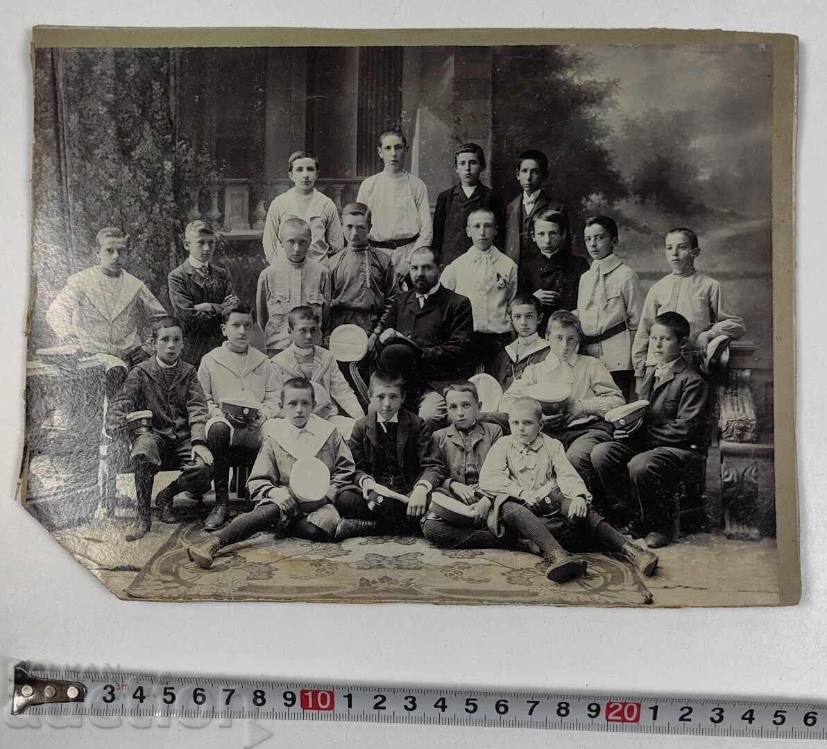 Доставка на КРАЯТ НА 19-ТИ ВЕК УЧЕНИЦИ УЧИТЕЛ ГОЛЯМА СНИМКА КАРТОН Доставка на КРАЯТ НА 19-ТИ ВЕК УЧЕНИЦИ УЧИТЕЛ ГОЛЯМА СНИМКА КАРТОН