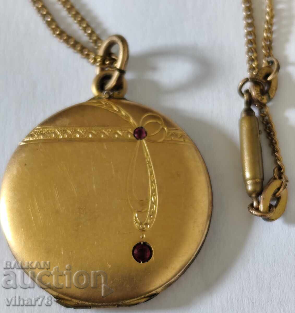 СТАР МЕДАЛЬОН ЗА СНИМКА.