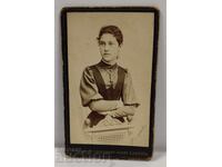 ΑΛΜΠΡΕΧΤ ΦΩΤΟΓΡΑΦΙΑ ΓΥΝΑΙΚΑΣ ΑΥΛΙΚΗ ΦΩΤΟΓΡΑΦΙΑ ΚΑΡΤΟΝΙ