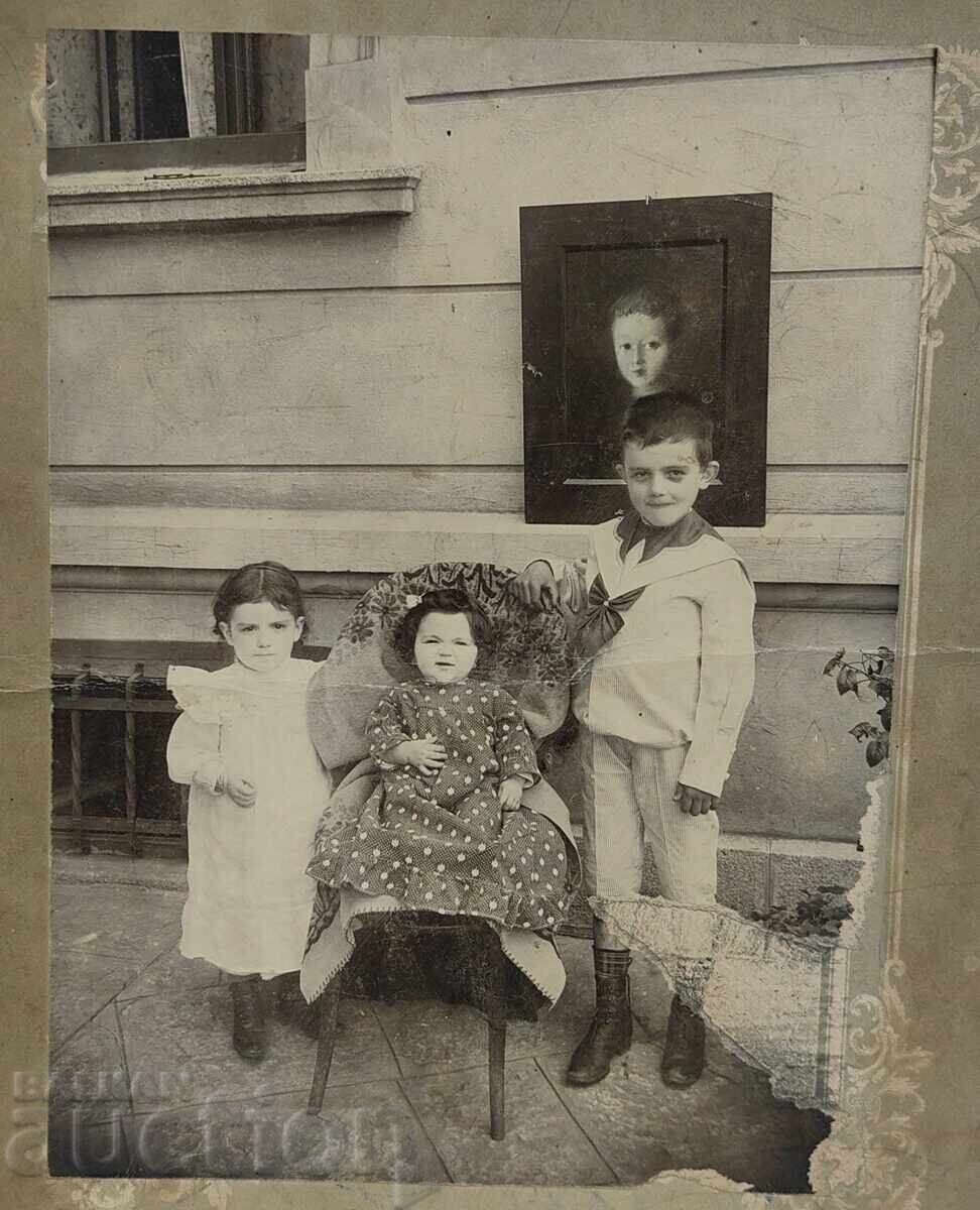 CHILDREN'S PICTURE OLD LARGE CHILD'S PHOTO PHOTOGRAPH CARDBOARD