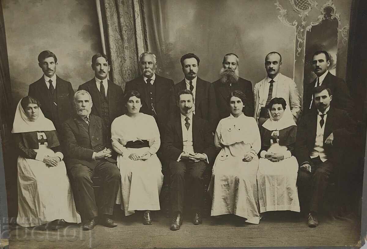 DOCTORS? NURSES RED CROSS BRC OLD LARGE PHOTO CARD