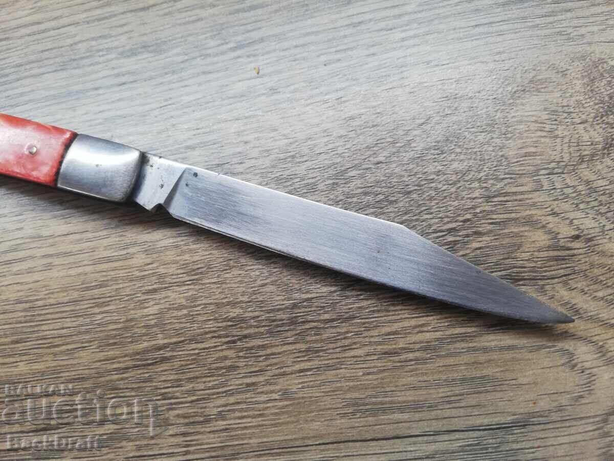 Παράδοση Παλαιό σοσιαλιστικό πτυσσόμενο σουγιά, μαχαίρι "Σφυρί και Δρεπάνι" Β. Τύρνοβο Παράδοση Παλαιό σοσιαλιστικό πτυσσόμενο σουγιά, μαχαίρι "Σφυρί και Δρεπάνι" Β. Τύρνοβο