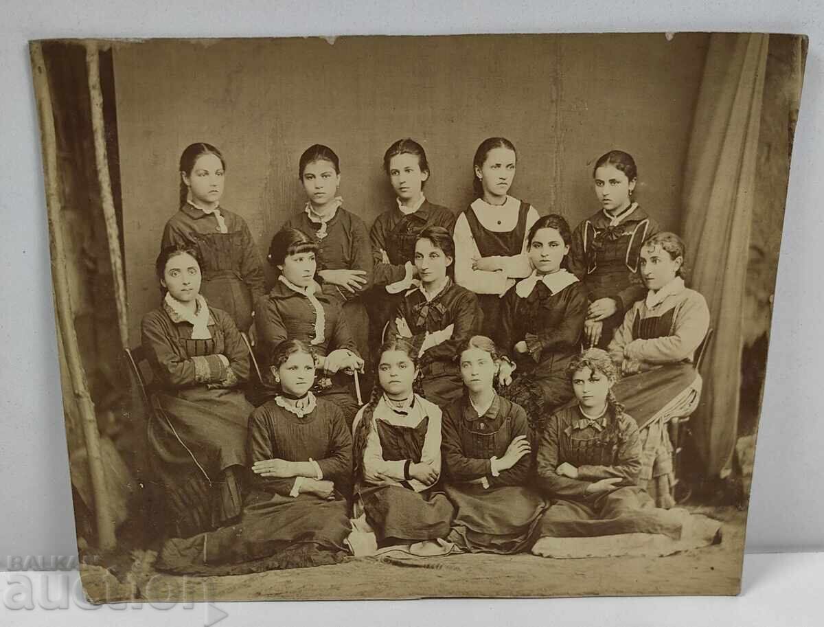 МОМИЧЕТА УЧЕНИЦИ СТАРА ГОЛЯМА СНИМКА ФОТОГРАФИЯ КАРТОН
