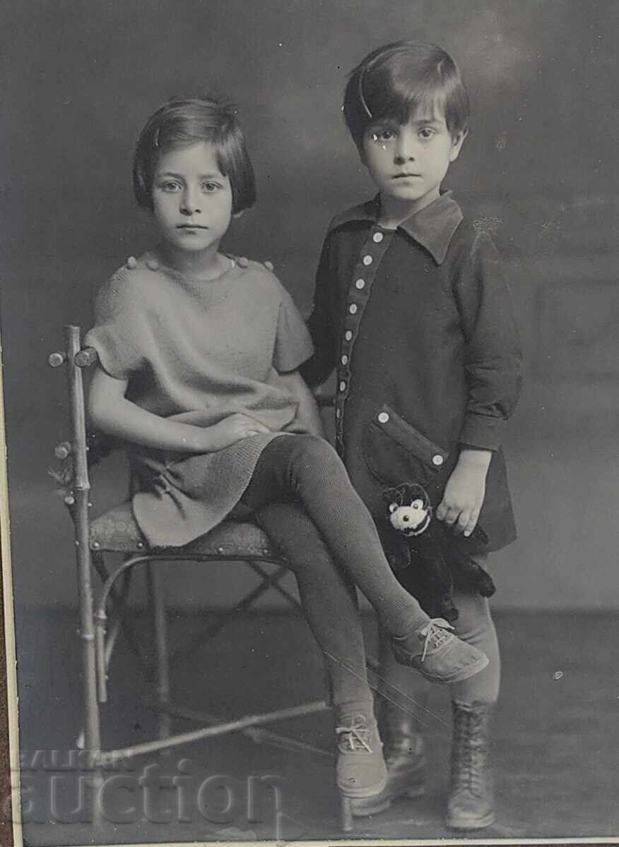 Licitație FETIȚĂ COPIL JUCĂRIE COPII POZĂ MARE FOTOGRAFIE CARTON