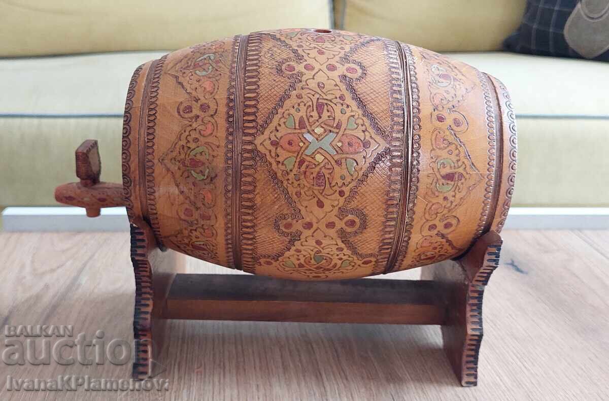 Auction  Pyrographied retro Burnt-wood item with three cups for connoisseurs