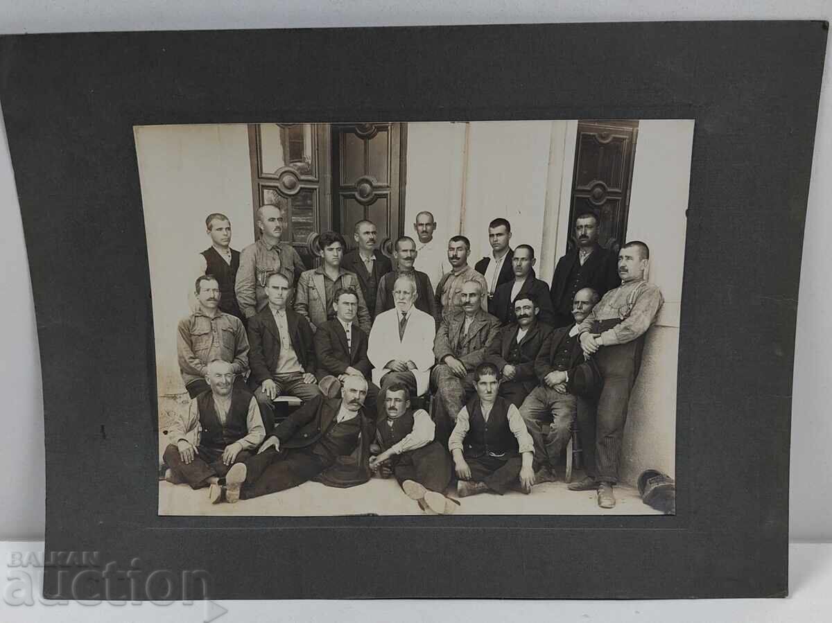 MEN OLD LARGE GROUP PHOTO PHOTOGRAPH CARDBOARD