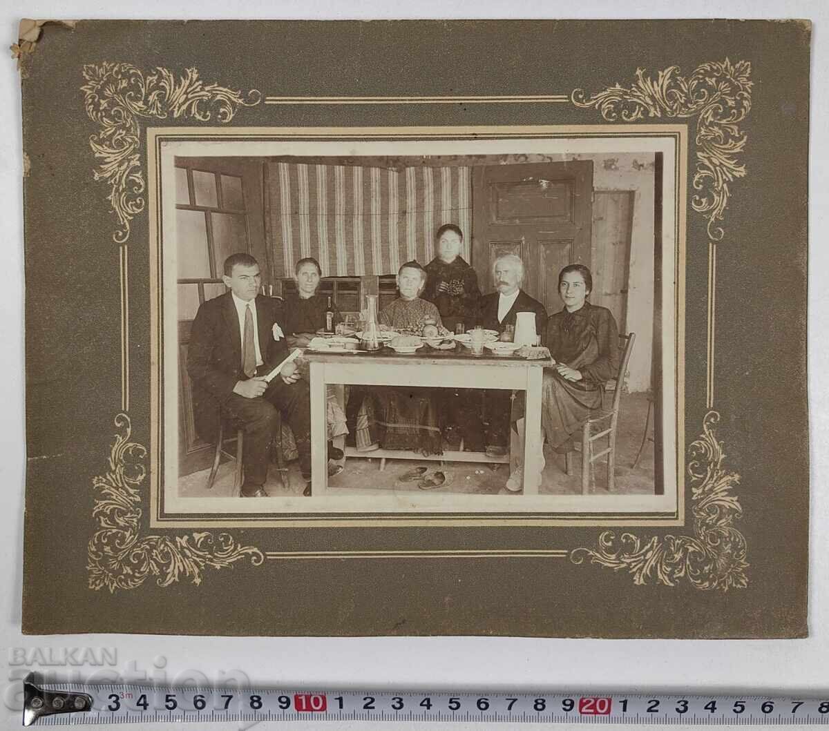 MASĂ GARAFA VECHE MARE POZĂ FOTOGRAFIE CARTON - 5 MASĂ GARAFA VECHE MARE POZĂ FOTOGRAFIE CARTON - 5