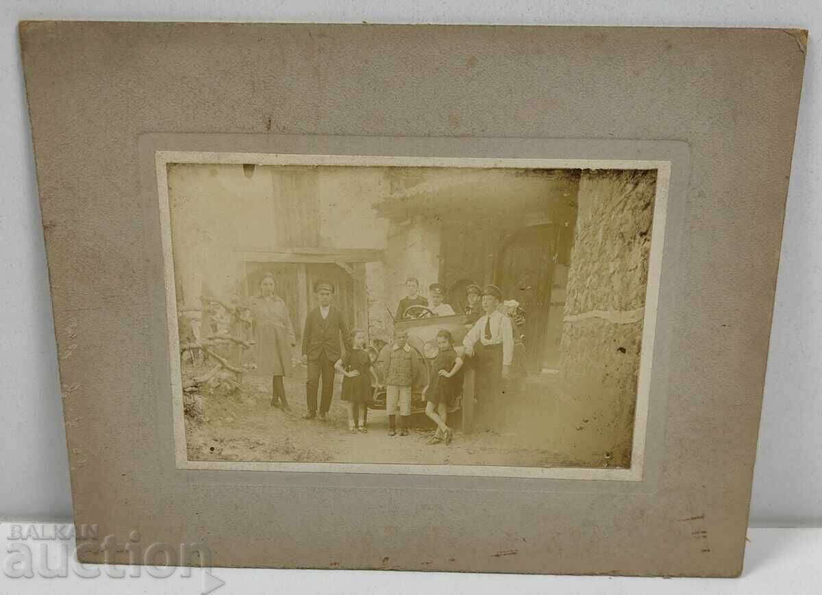 RETRO CAR CAR CHILDREN OLD PHOTO PHOTOGRAPHY CARDBOARD RETRO CAR CAR CHILDREN OLD PHOTO PHOTOGRAPHY CARDBOARD