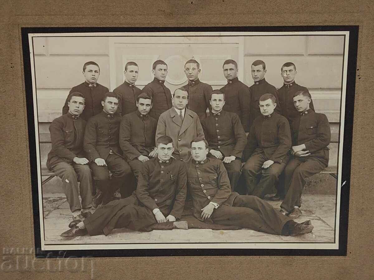 1930 Svishtov School Gymnasium Students Yearbook Photo Card with price 25.00 BGN | € 12.78