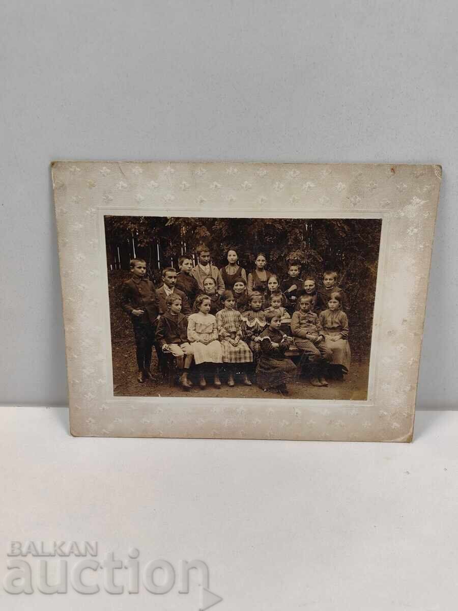 Auction  1904 STUDENTS TEACHER SCHOOL OLD SCHOOL PHOTO CARD
