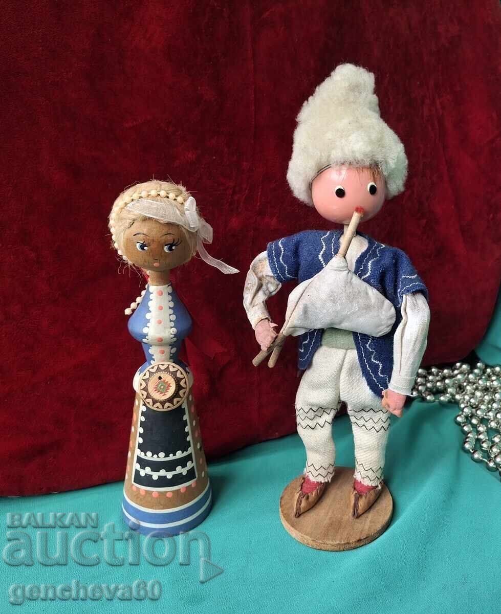 Old Folk Dolls: Bagpiper and Singer - 5
