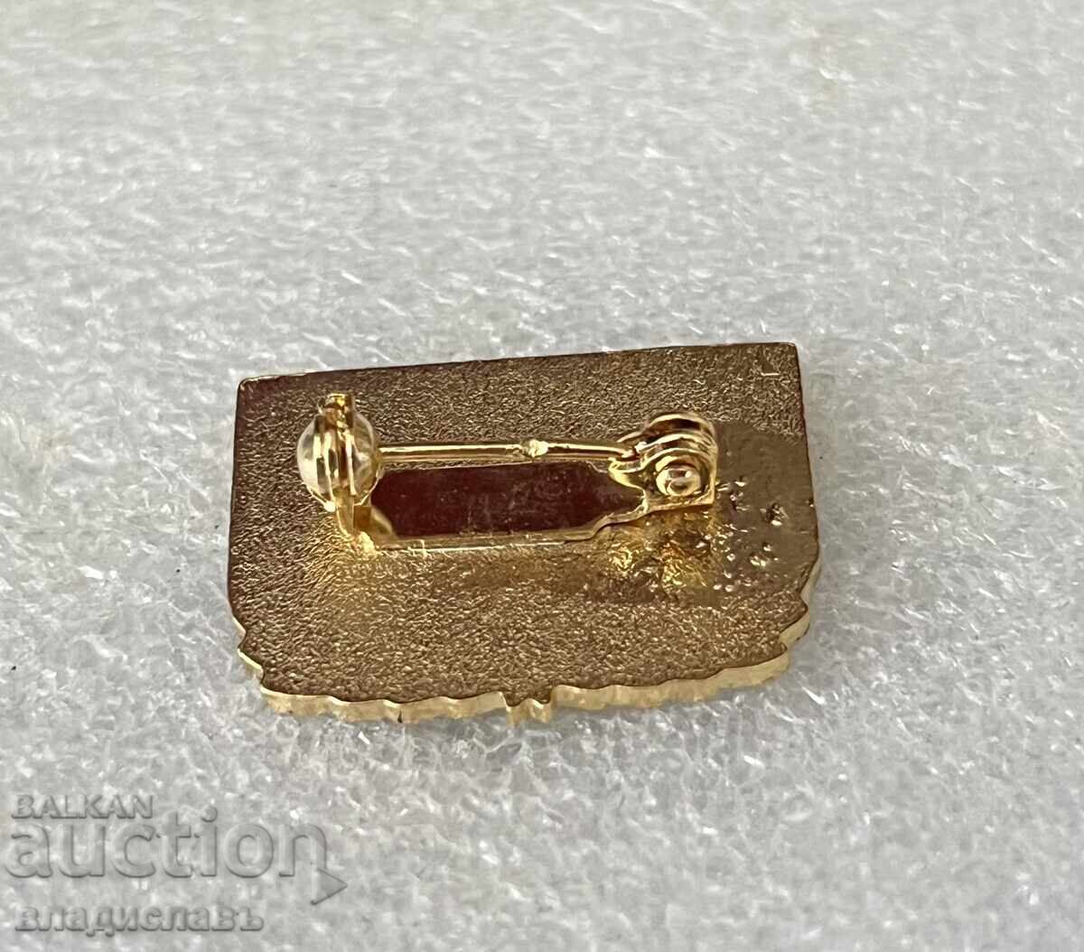 Emblemă de fotbal GEORGI ASPARUHOV GUNDI NIKOLA KOTKOV LEVSKI cu preț 175.00 BGN | € 89.48 Emblemă de fotbal GEORGI ASPARUHOV GUNDI NIKOLA KOTKOV LEVSKI cu preț 175.00 BGN | € 89.48