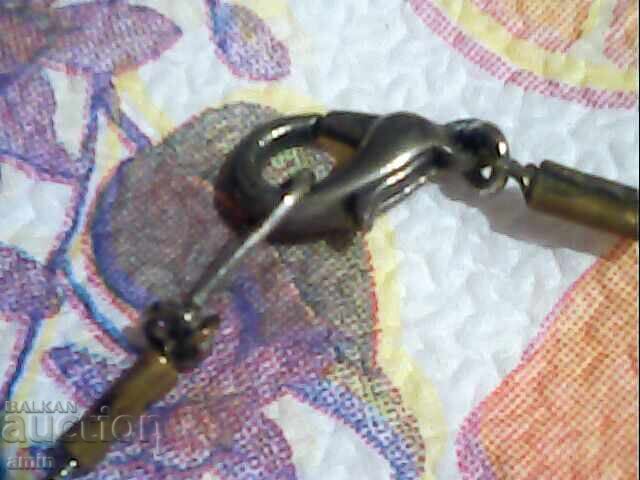 Доставка на стар среберно колие виндж