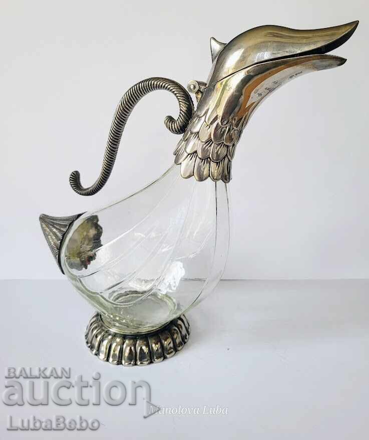 Auction Vintage decanter for wine or other alcohol Auction Vintage decanter for wine or other alcohol