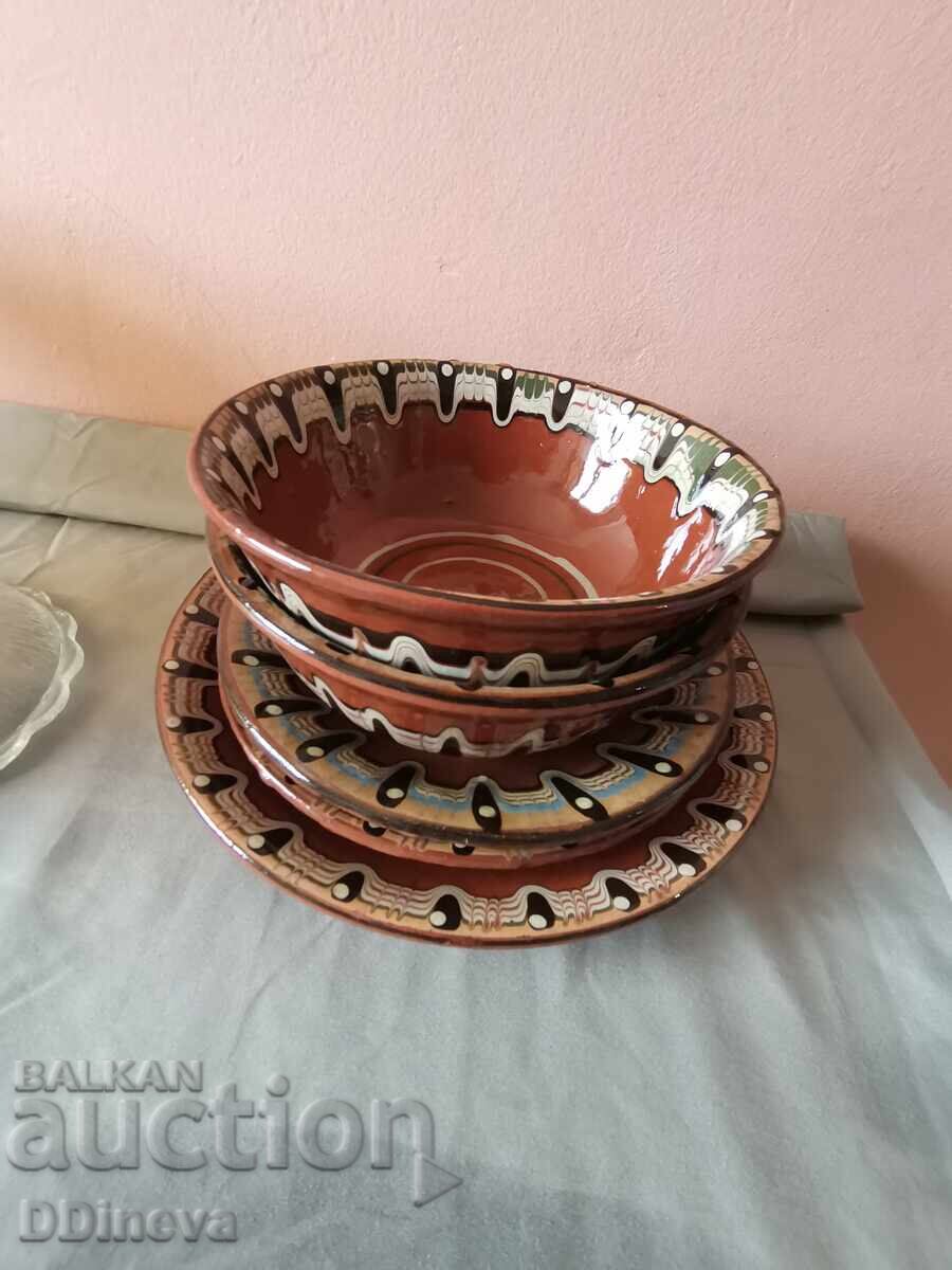 Vase de lut cu preț 30.00 BGN | € 15.34