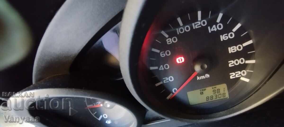 Mitsubishi Colt 88 mii km cu preț 3000.00 BGN | € 1533.88