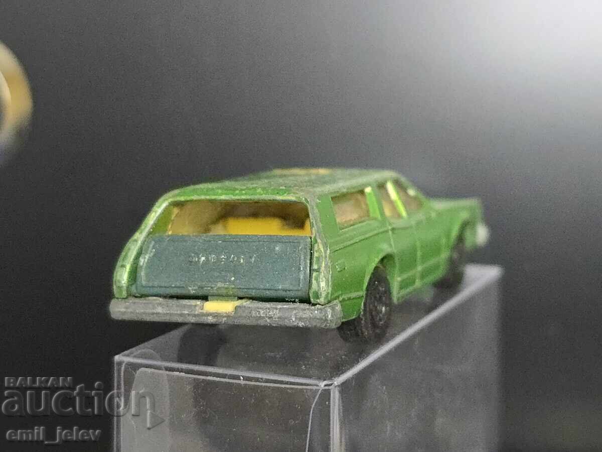 Delivery of Matchbox LESNEY - 74C Cougar Villager 1978-1981 Delivery of Matchbox LESNEY - 74C Cougar Villager 1978-1981