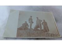 Foto Patru ofițeri ai frontului P S V