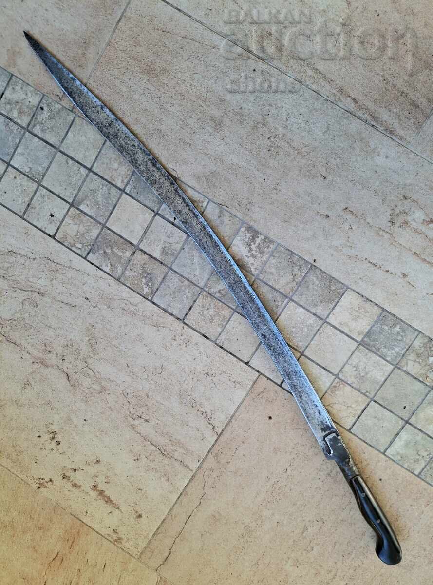 Yataghan, points, kilij, saber, karakulak