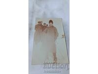 Fotografie Ofițeri și soldați pe front iarna P M C