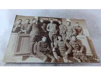 Fotografie Ofițeri și soldați pe front P M C