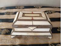 Cutie de bijuterii vintage