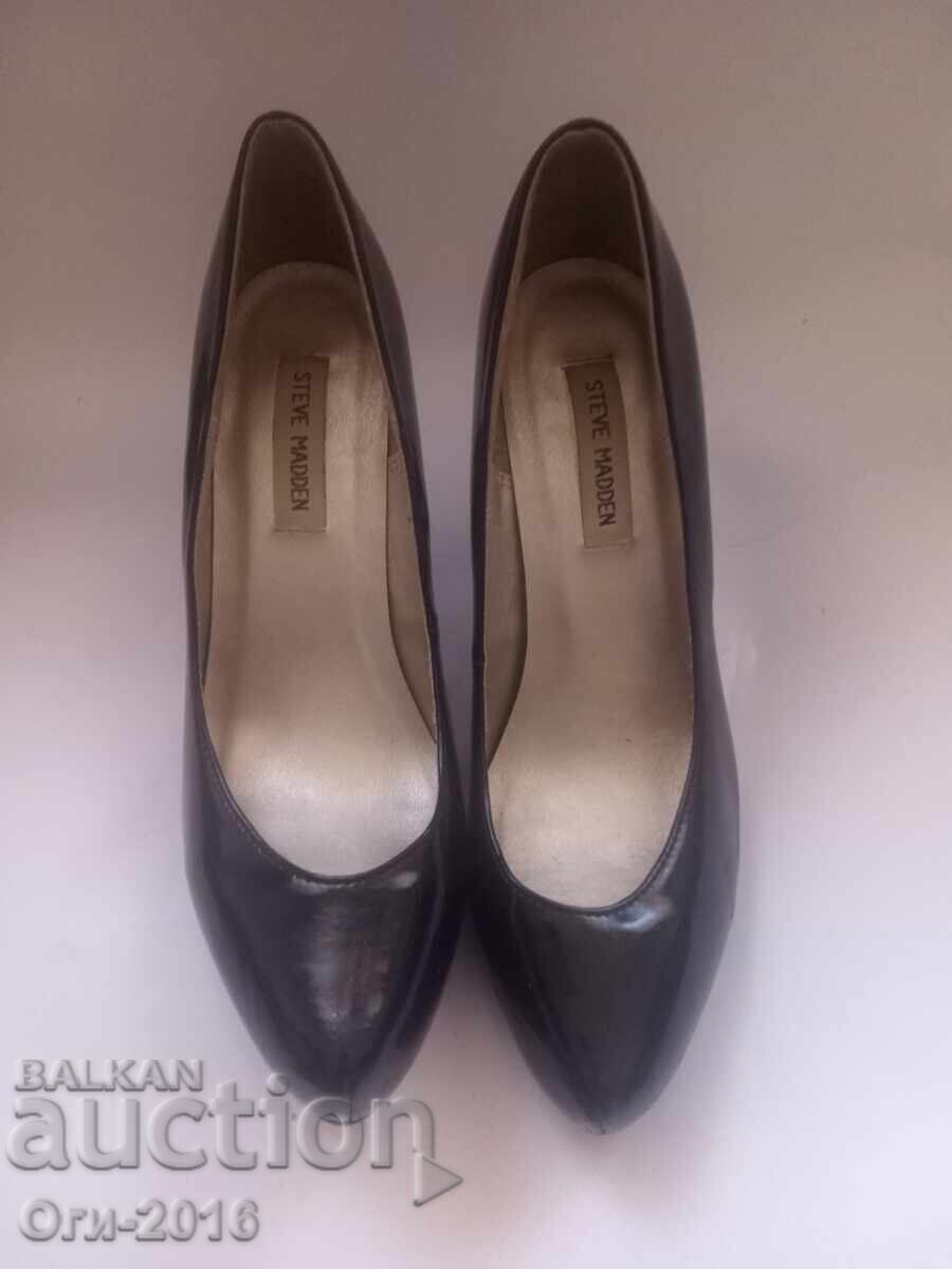 Γυναικεία Παπούτσια με τιμή 8.00 BGN | € 4.09