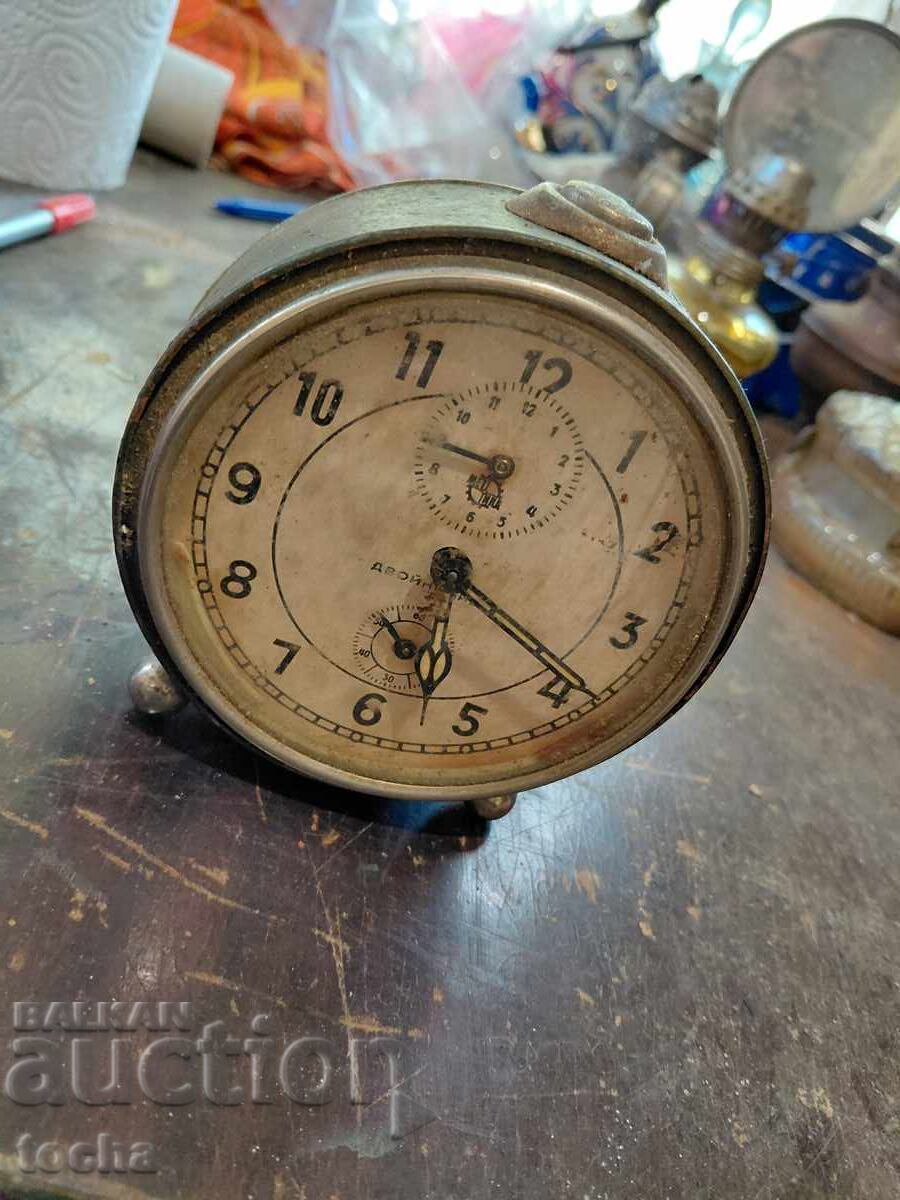 Διπλόχτυπος ξυπνητήρι, λειτουργεί. BZTS