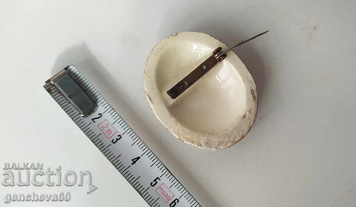 Αντίκα πορσελάνινη καρφίτσα Καμέο με τιμή 50.00 BGN | € 25.56 Αντίκα πορσελάνινη καρφίτσα Καμέο με τιμή 50.00 BGN | € 25.56