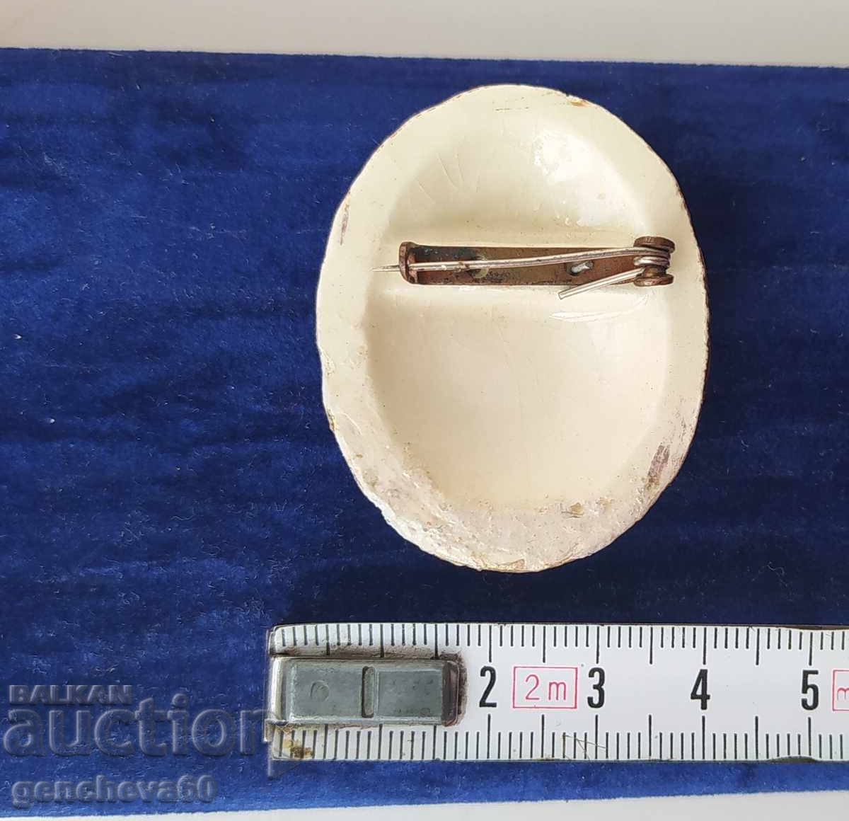 Δημοπρασία Αντίκα πορσελάνινη καρφίτσα Καμέο Δημοπρασία Αντίκα πορσελάνινη καρφίτσα Καμέο