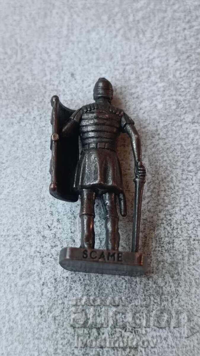 Μεταλλική φιγούρα από σοκολατένιο αυγό Roman 4 με τιμή 9.65 BGN | € 4.93