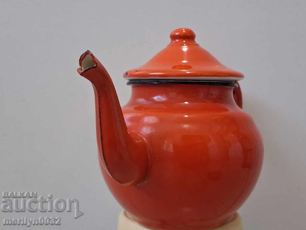 Εμαγιέ τσαγιέρα σοσιαλισμού, σκεύος με σμάλτο με τιμή 35.00 BGN | € 17.90